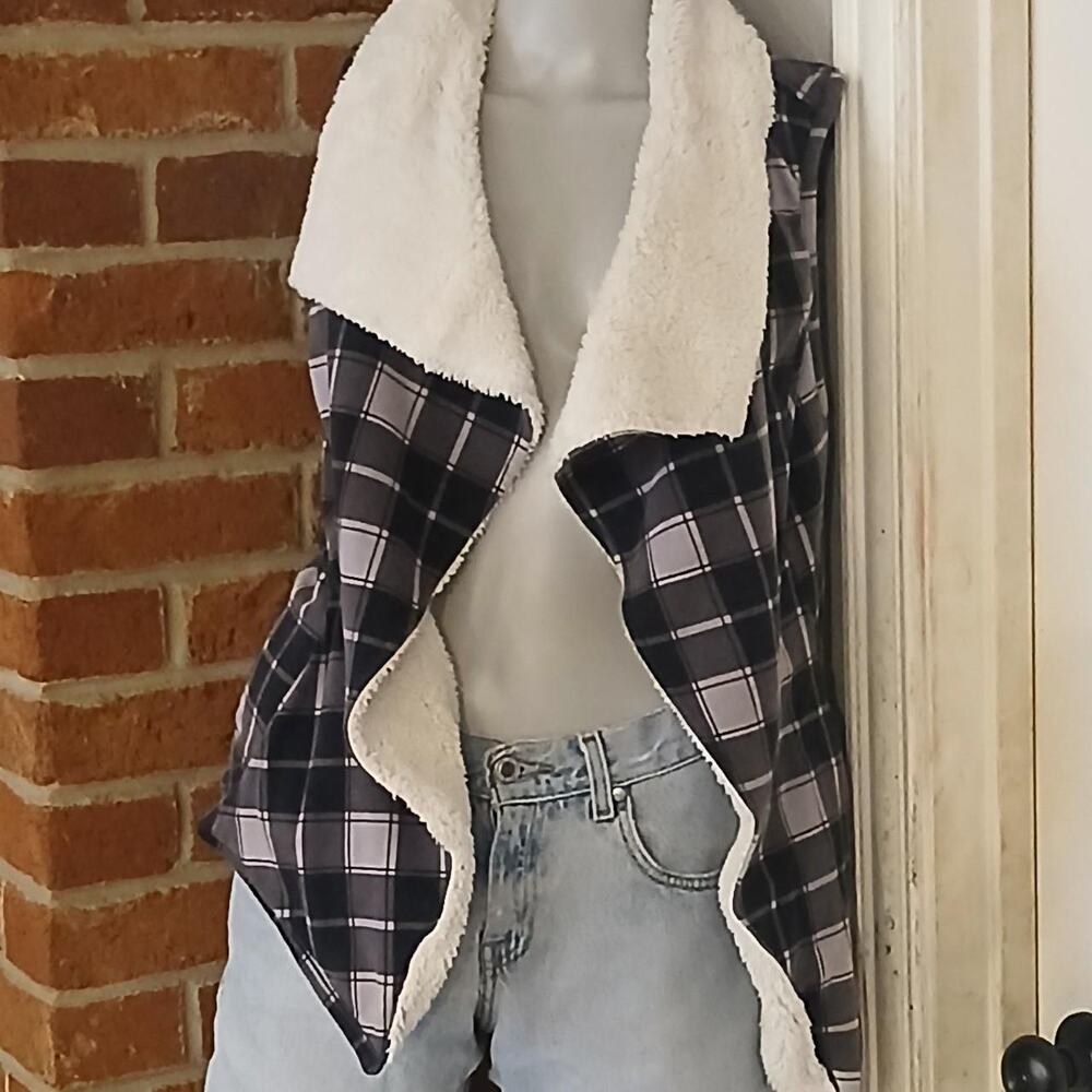 Matilda Jane Plaid Vest Faux Fur Lining, Womens S/M, Reversible, Pockets